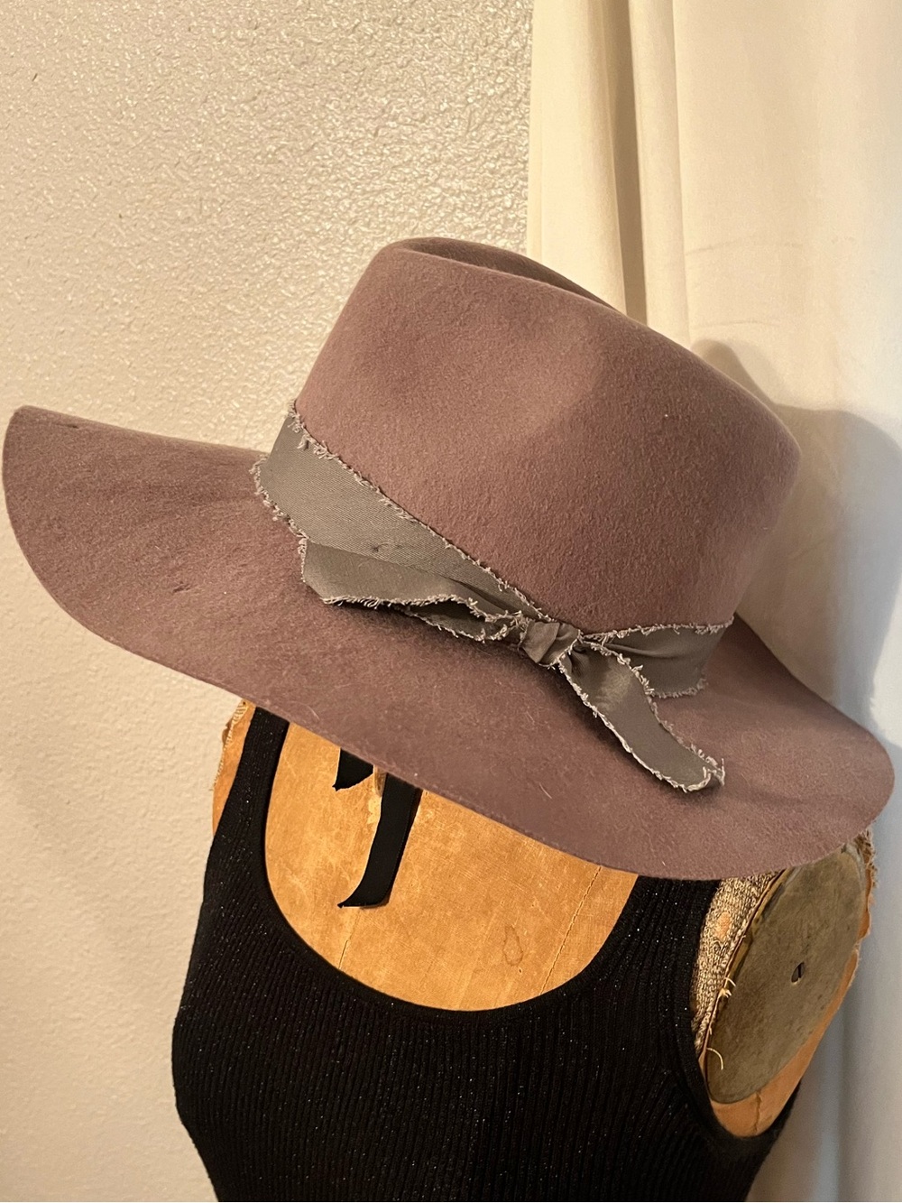 Gigi Pip Hannah Wide Brim Fedora Hat 100% Wool